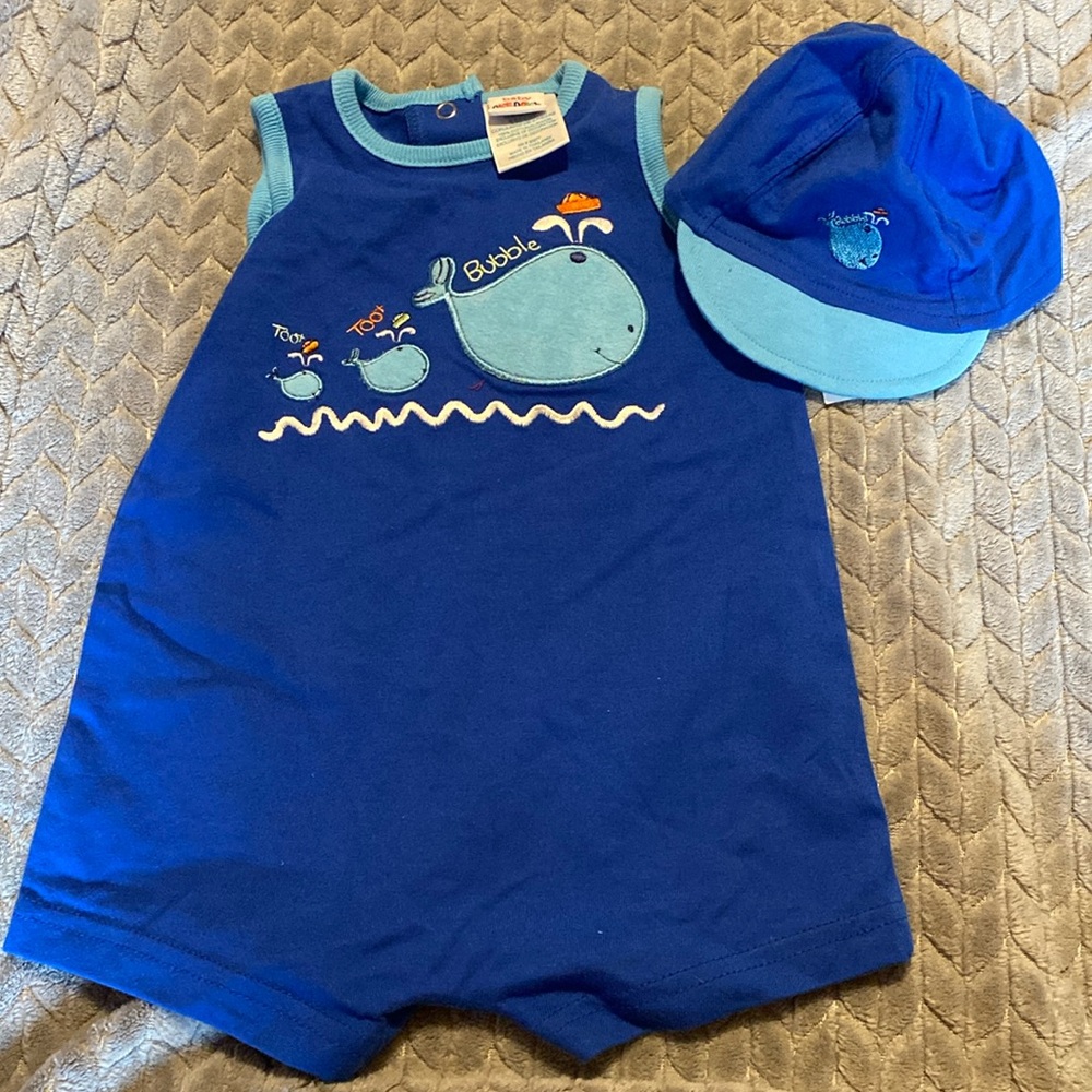 2/$10! UNKNOWN. Boy’s outfit.